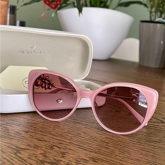 NEW! NWT! Swarovski Pink Embellished Sunglasses Cat Eye Women 55MM - Picture 4 of 8